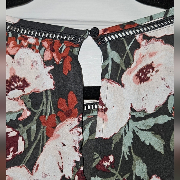 LOFT Black Floral Blouse Bell Sleeves Size XS - Picture 5 of 7